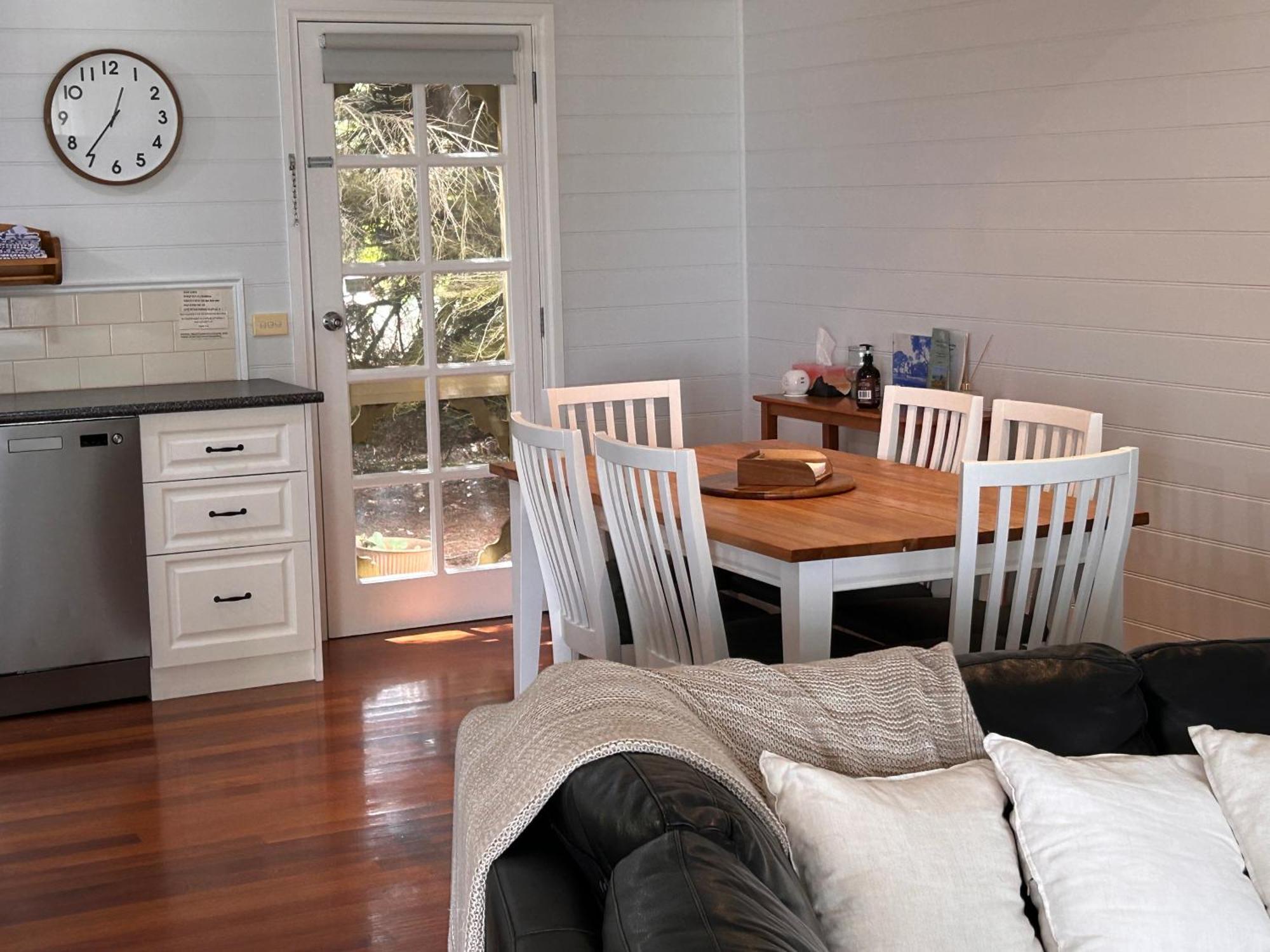 Dunes - Elegant Beach Villa With Huge Heated Swim Spa Port Fairy Exterior foto